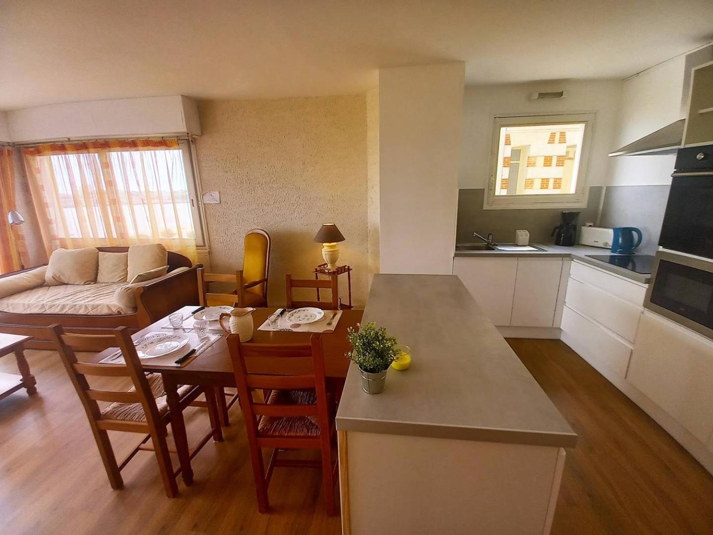 Royan - Vue Mer Pour Cet Appartement Face A La Plage - Grande Conche Εξωτερικό φωτογραφία