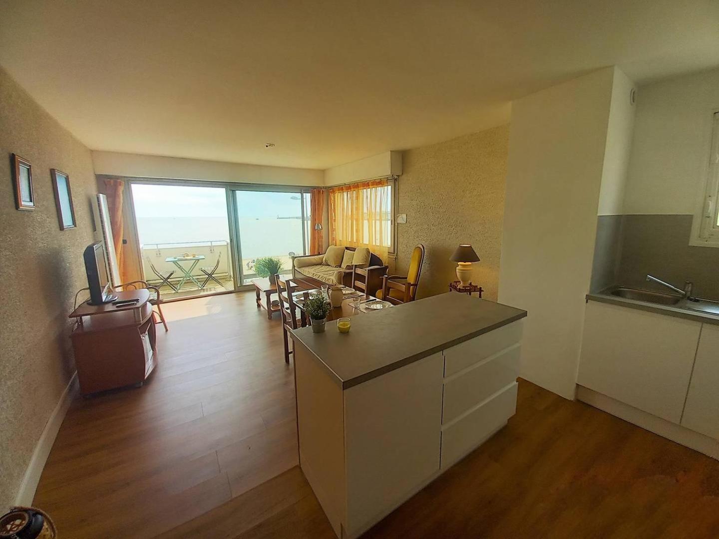 Royan - Vue Mer Pour Cet Appartement Face A La Plage - Grande Conche Εξωτερικό φωτογραφία