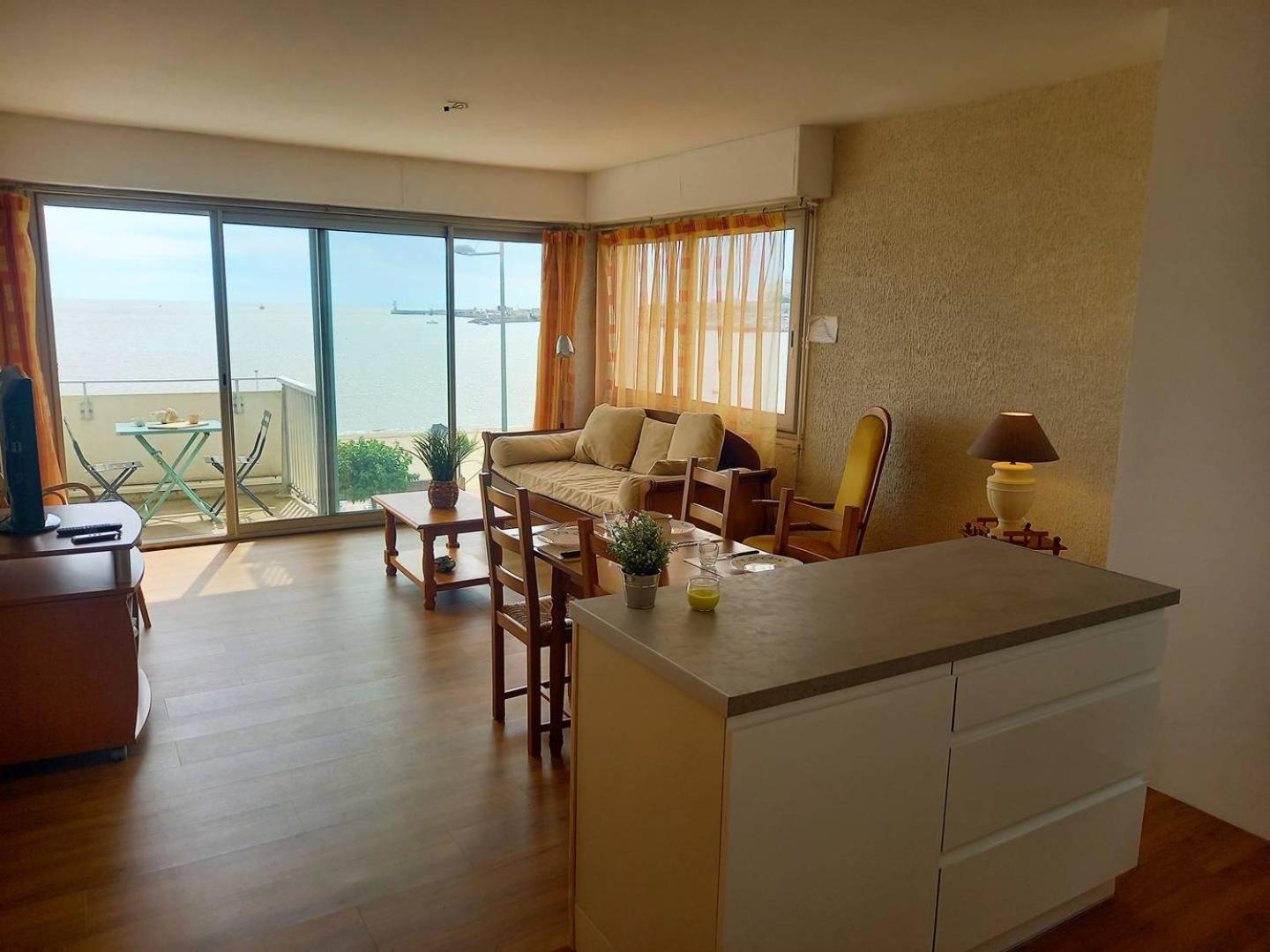 Royan - Vue Mer Pour Cet Appartement Face A La Plage - Grande Conche Εξωτερικό φωτογραφία